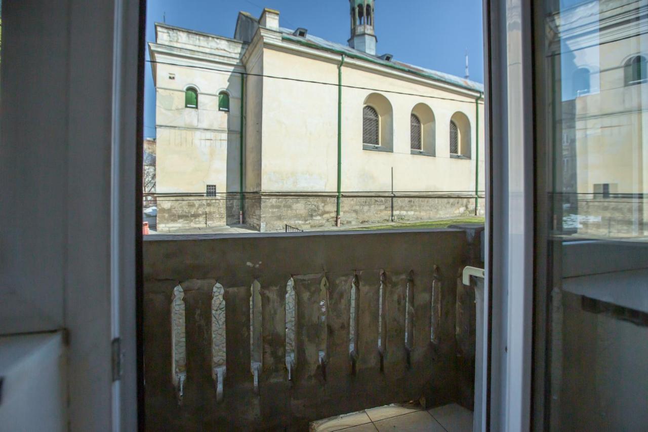 Квартира Для Великої Сімї По Вулиці Гонти 4, Дві Кімнати До 6 Спальних Місць Λβιβ Εξωτερικό φωτογραφία